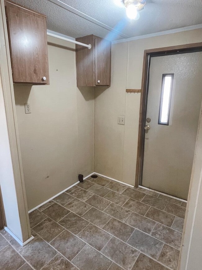 Building Photo - 1035 Haws Run Rd