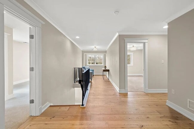 Building Photo - 5 Bed 5 Bath Single Family Home in Edgeworth