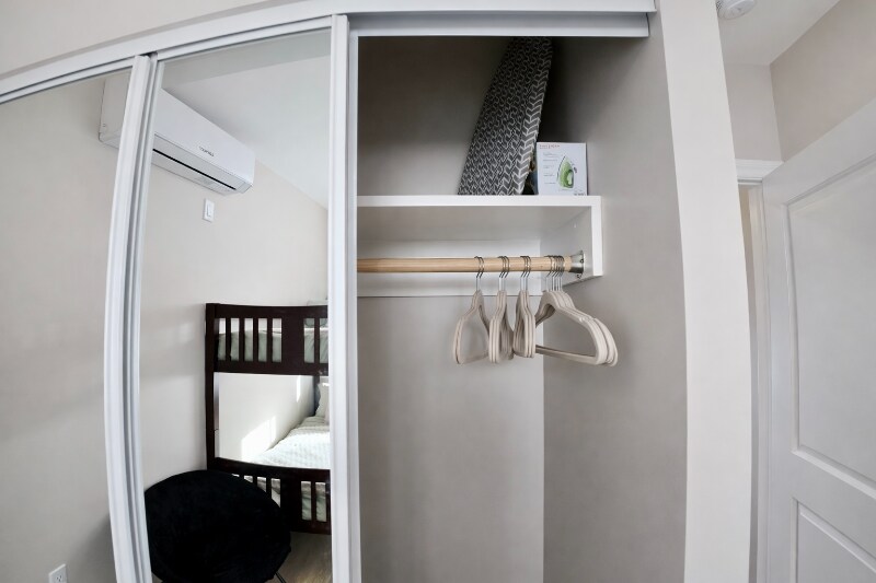 Building Photo - 148 E Rosslynn Ave