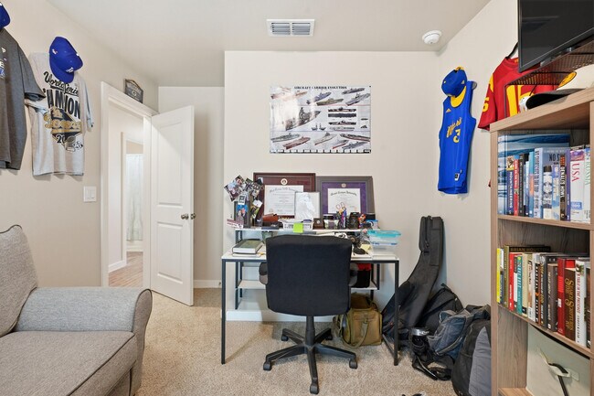 Building Photo - 1605 135th St