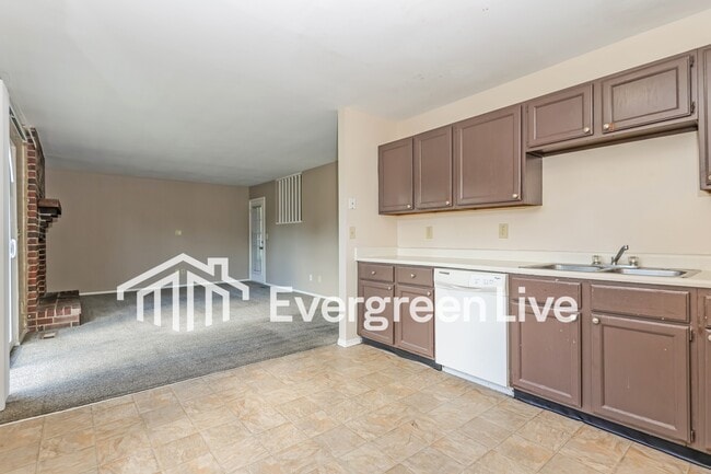 Building Photo - 6500 Loblolly Dr