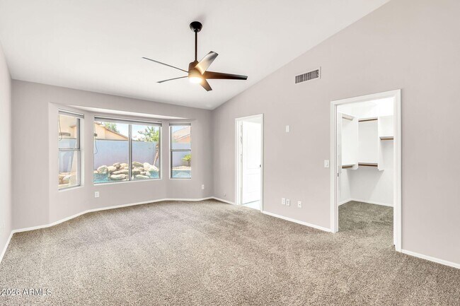 Building Photo - 1113 E Betsy Ln