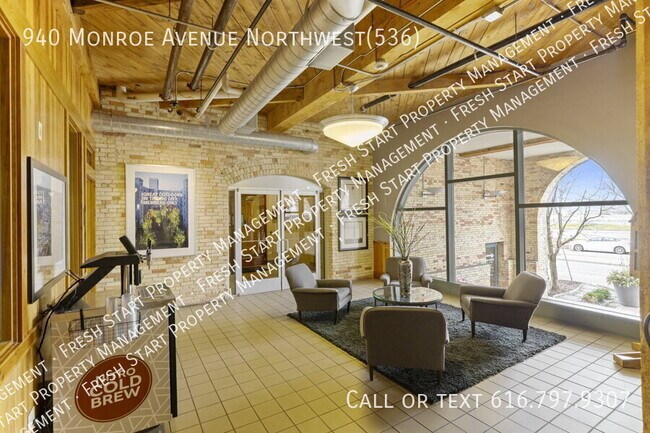 Building Photo - 940 Monroe Ave NW