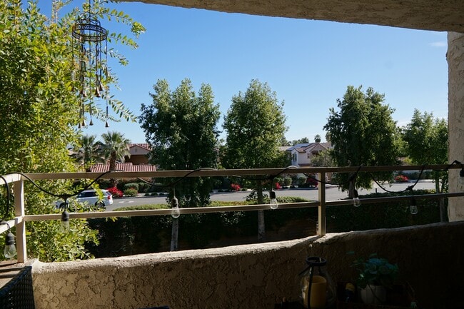 Building Photo - 437 S Calle El Segundo