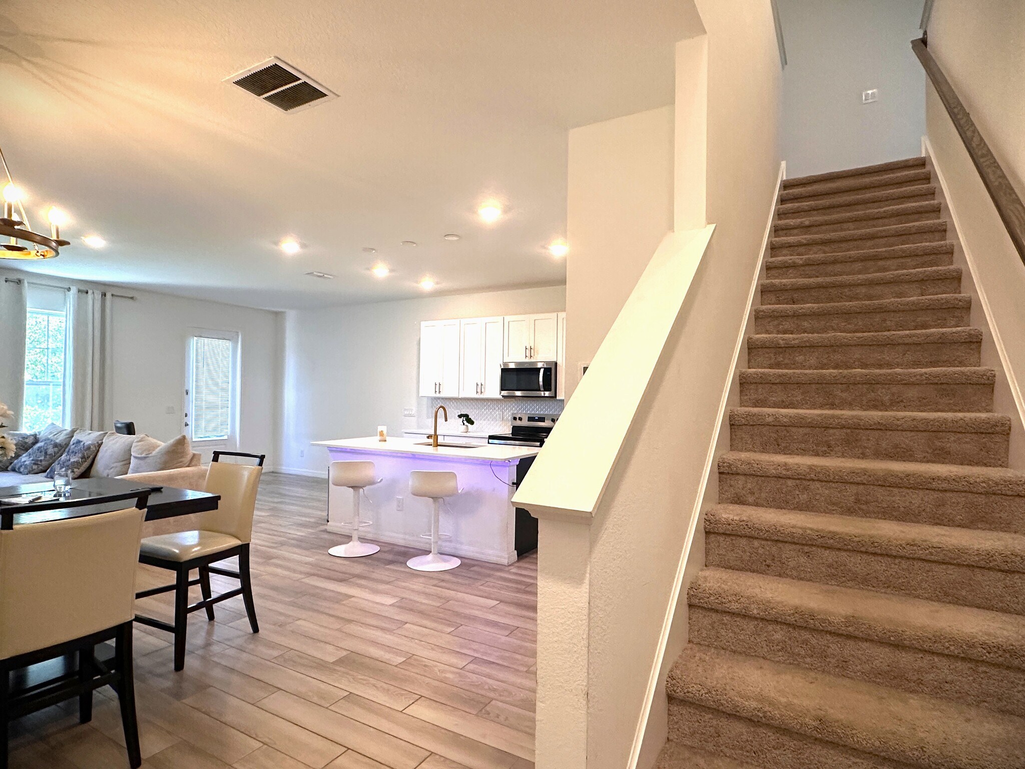 Building Photo - 821 Benoi Dr