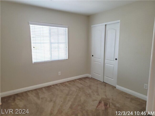 Building Photo - SILVERADO RANCH SINGLE STORY PATIO HOME IN...