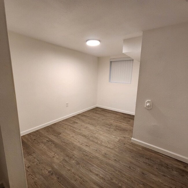 Building Photo - 2108 Laurel