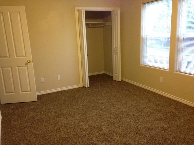 Building Photo - 5276 SW Technology Loop