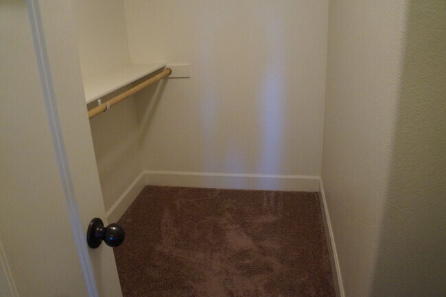 Building Photo - NE Piedmont 3-bedroom Beauty! -