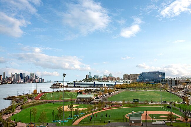 Building Photo - Edgewater Harbor Luxury Rentals