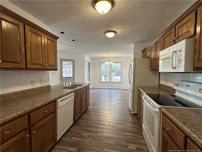 Building Photo - 728 Bent Creek Dr