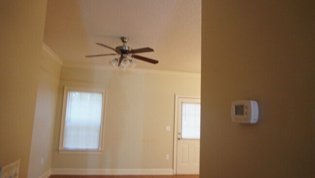 Building Photo - 3406FBarack