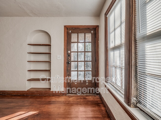 Building Photo - 1801 NW 22nd St