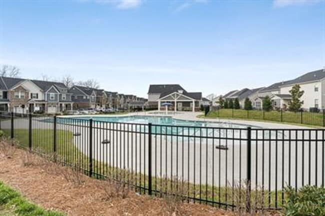 Building Photo - 3240 Brookberry Ln