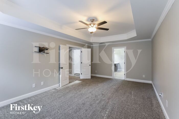 Building Photo - 659 Silver Oak Dr