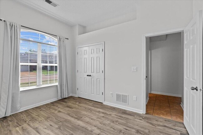 Building Photo - Lee Line Farms Subdivisions, beautiful home ready for you!