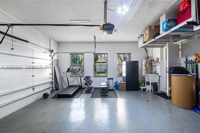 Building Photo - 15941 NW 83rd Ave