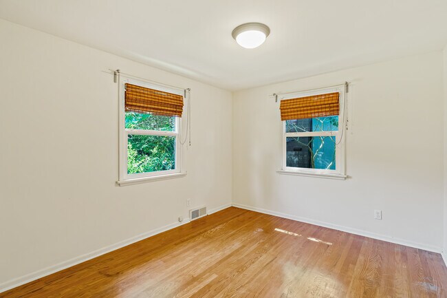 Building Photo - 4312 3rd Ave NW