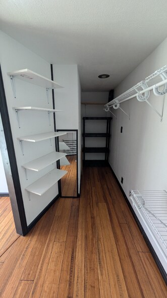 Building Photo - 114 Topsider Dr