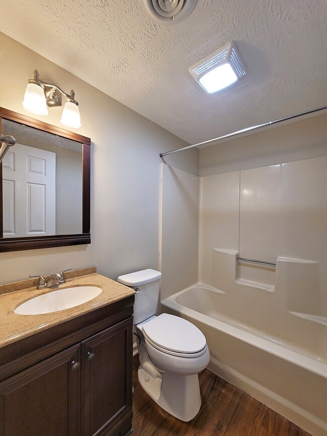 Building Photo - 316 Jones Ln