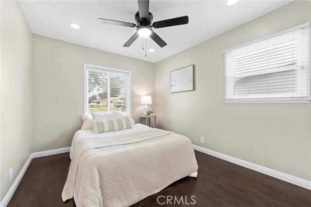 Building Photo - 232 Olive Pl