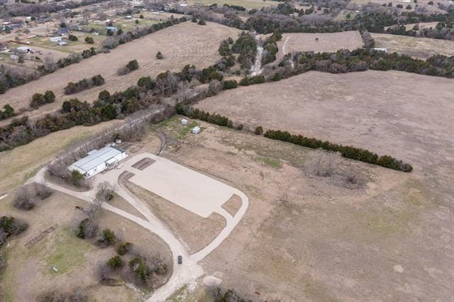 Building Photo - 2100 S Westmoreland Rd