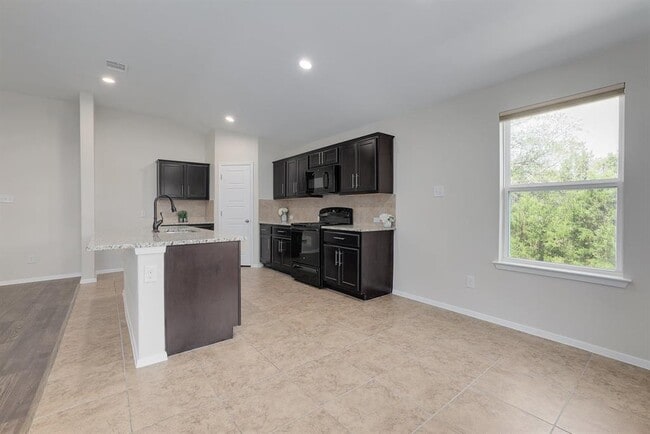 Building Photo - 21604 Pope Dr