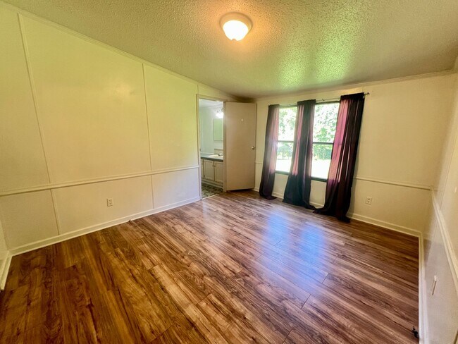 Building Photo - Stop Scrolling! Your New Home is Here!