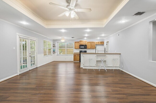 Building Photo - 4823 Blue Heron Dr