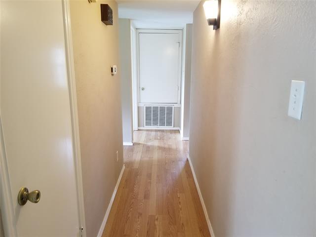 Building Photo - 1305 Clearview Dr