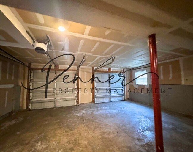 Building Photo - 504 Fairway Rd