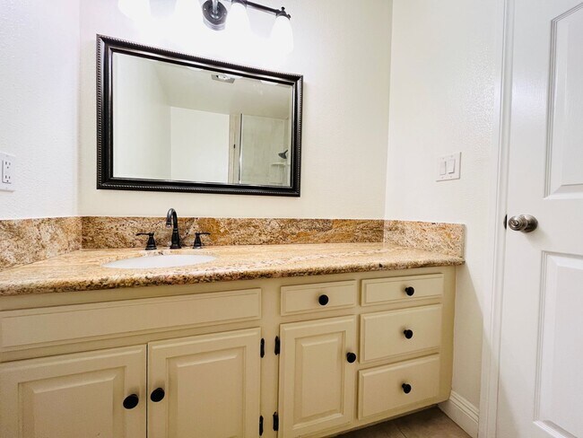 Building Photo - Lush and Lavish Lower Level Beverly Hills ...