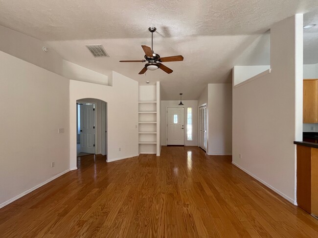 Building Photo - 11917 W Lewisburg Ct