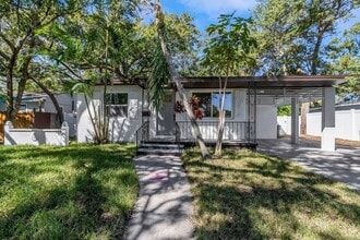 Building Photo - 2710 Boca Ciega Dr N