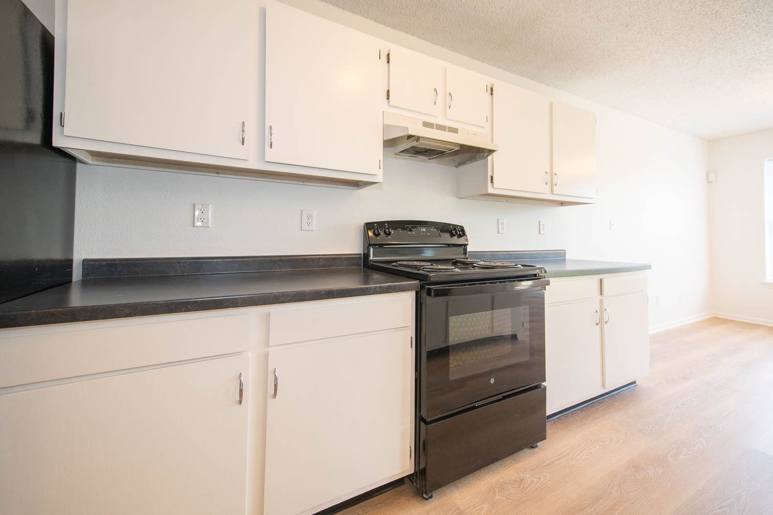 Building Photo - 9661 Trail Dr