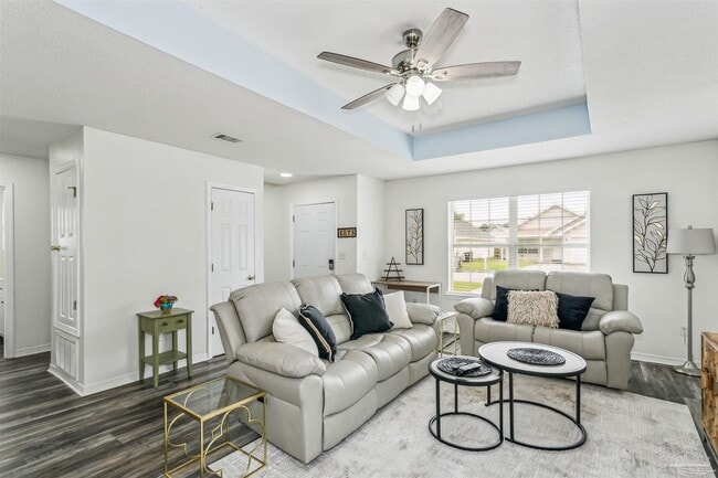 Building Photo - 8407 Jarmen Ln