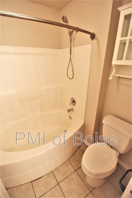 Building Photo - 6480 E Shellbrook Dr