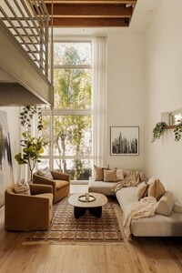Building Photo - 3450 Cahuenga Blvd W