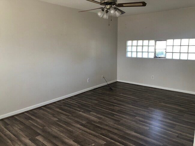 Master Bed - 4515 40th St