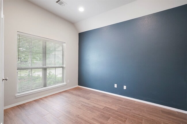 Building Photo - 132 Fox Trail Rd