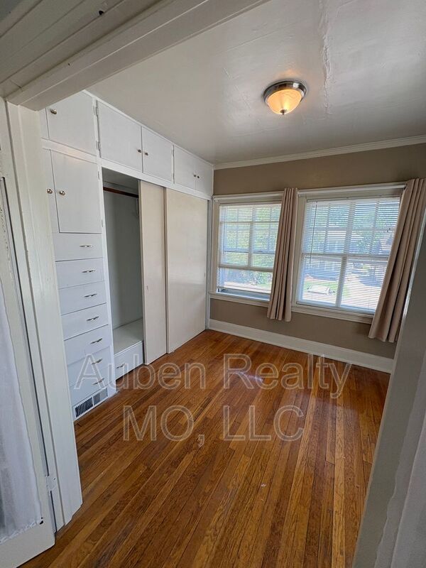 Building Photo - 5311 Rockhill Rd