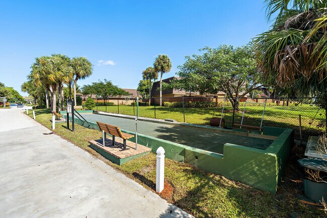 Building Photo - 701 Seafarer Cir