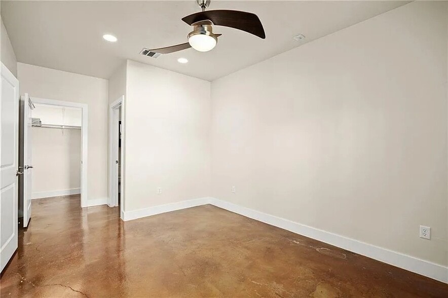 Building Photo - 1807 Poquito St