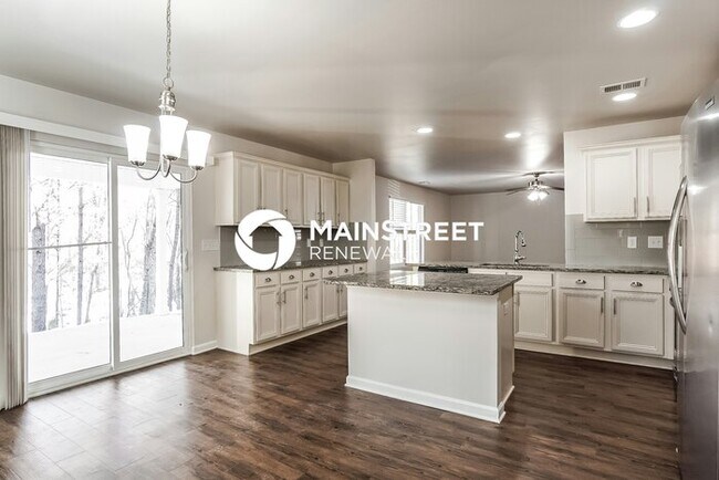 Building Photo - 4 Bedroom Pet-Friendly Home in CHELSEA, AL with Main Street Renewal