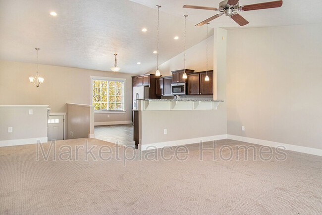 Building Photo - 619 Cygnet Lake Dr