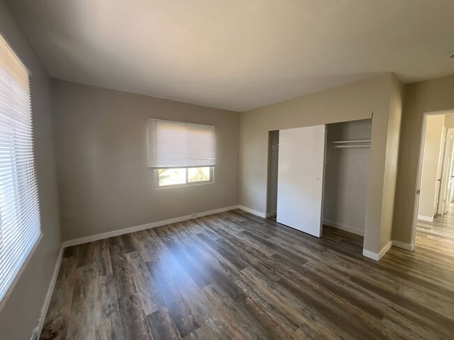 Building Photo - 2 Bedroom, 2 Bathroom Home