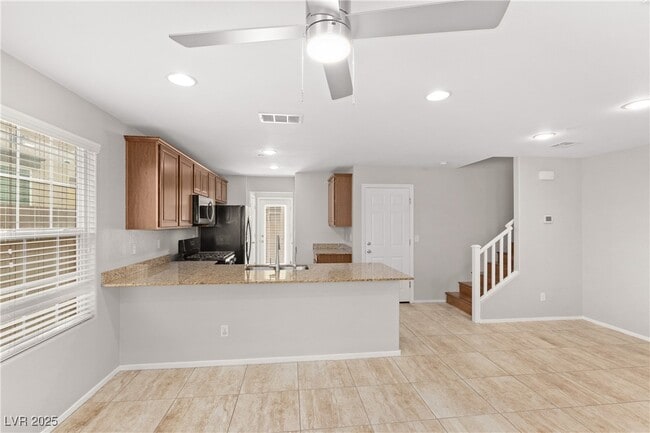 Building Photo - 675 Swift Eagle Ave