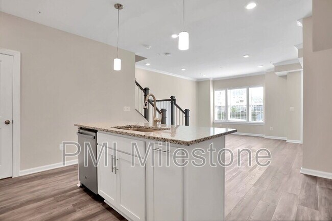 Building Photo - 5958 Forum Sq