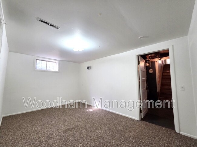 Building Photo - 5782 Bridger Canyon Rd