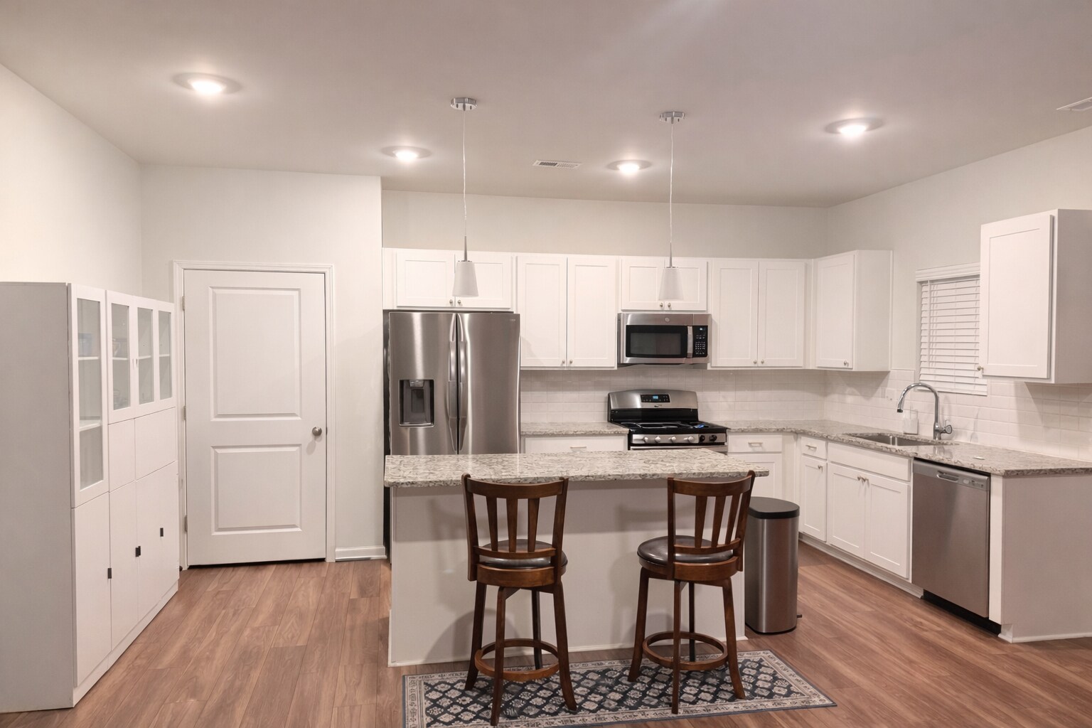 Building Photo - 2286 Beechwood View Dr